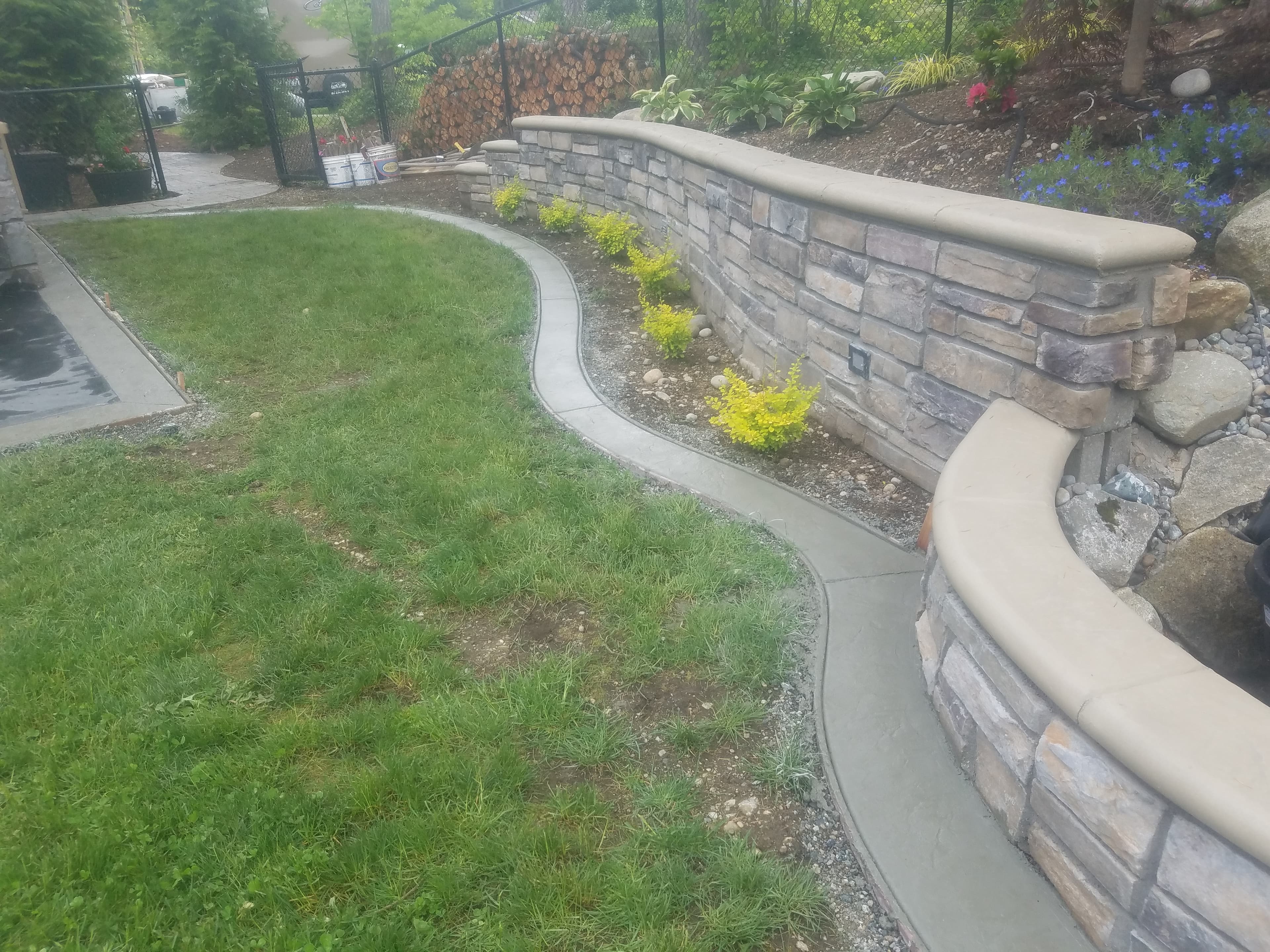hardscaping, retaining wall, landscaping, lawncare, garden, mulch - 20180511_155418.jpg